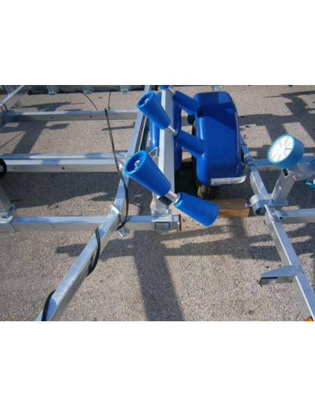 Galet pneumatique bleu 80 50 Longueur 130 mm Al sage 20 mm