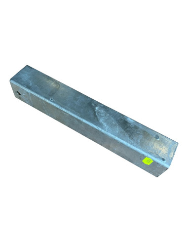 CHANDELLE TUBE 50*50 LONGEUR 30 CM GALVANISEE POUR PATIN (Sunway)