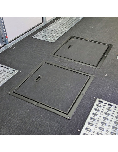 BACS DE RANGEMENT DANS PLANCHER CENTRAL / RT7 (Brian James)