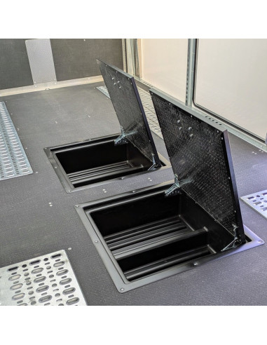 BACS DE RANGEMENT DANS PLANCHER CENTRAL / RT7 (Brian James)