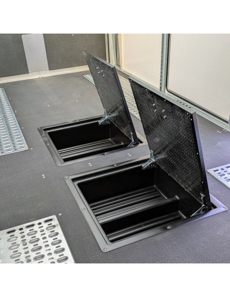 BACS DE RANGEMENT DANS PLANCHER CENTRAL / RT7 (Brian James)