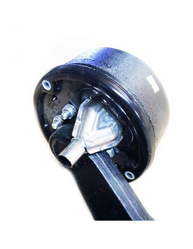 PAIRE DE DEMI ESSIEU FREINE 900KG  130X4 FREIN AF3 (Rtn) Stock Uniquement