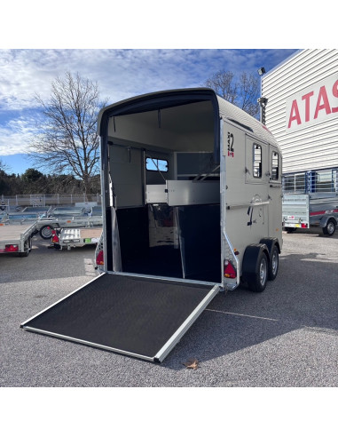 MAXI 2 - VAN  2 PLACES DIAGONAL PONT ARRIERE (Separation arrière articulée) Stock uniquement