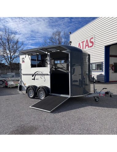 MAXI 2 - VAN  2 PLACES DIAGONAL PONT ARRIERE (Separation arrière articulée) Stock uniquement