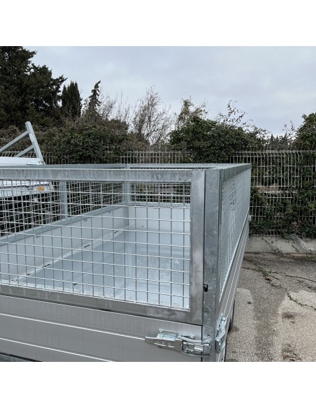 REHAUSSE GRILLAGEE H60  BENNE & PLATEAU  306 x 170  (Saris)