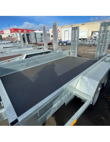 MAGNUM  306*170 - 3500 KG (Saris)