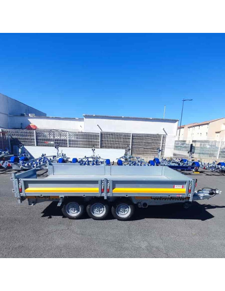 DESTOCKAGE BENNE TIPPER 360*200 - 3500 KG PTC - 3 ESSIEUX (Brian James)  STOCK UNIQUEMENT