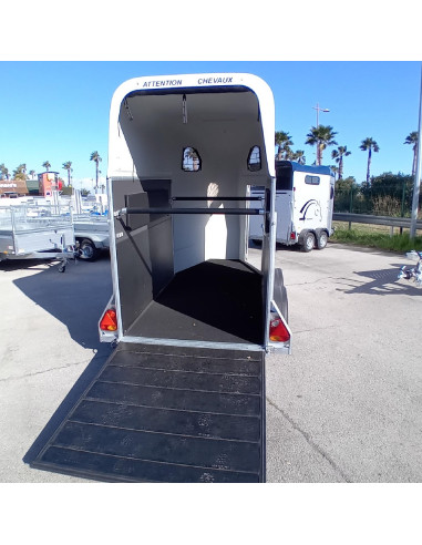 DERNIER MODELE GOLD ONE WHITE LINE - Van chevaux BLANC 1 PLACE 1/2 Stock uniquement