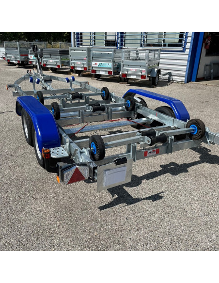 DESTOCKAGE PORTE-BATEAU 1800 KG PTC - EASY FIT 2 ESSIEUX (Sunway) MODELE EXPO IMMATRICULE