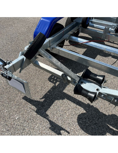DESTOCKAGE PORTE-BATEAU 1800 KG PTC - EASY FIT 2 ESSIEUX (Sunway) MODELE EXPO IMMATRICULE