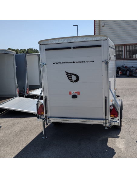 FOURGON ROADSTER 255 - 255x125x155 - 750 KG NON FREINE - COMPOSITE - BLANC + P. LATERALE + Jantes Alu (Debon)
