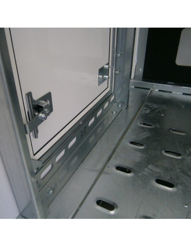 RACK A PNEUS - POUR PORTE VOITURE RACE SPORT 340 - LARGEUR 210 (Brian James)
