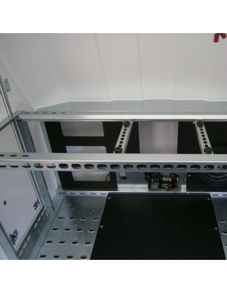 RACK A PNEUS - POUR PORTE VOITURE RACE SPORT 340 - LARGEUR 210 (Brian James)