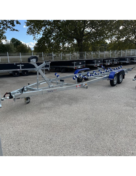 PORTE-BATEAU 2700 KG PTC - MULTI-ROULEAUX Sunway)